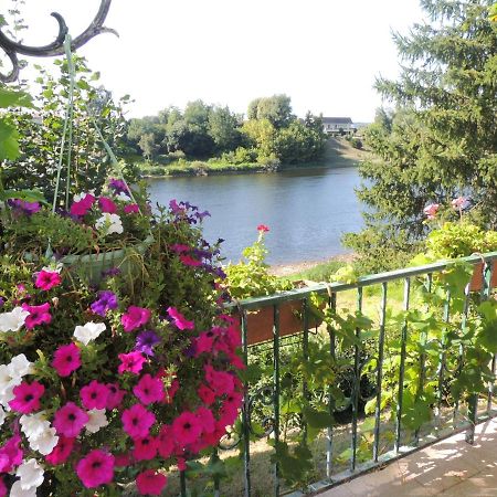 Le Jardin Des Cygnes Bed and Breakfast Pineuilh Εξωτερικό φωτογραφία